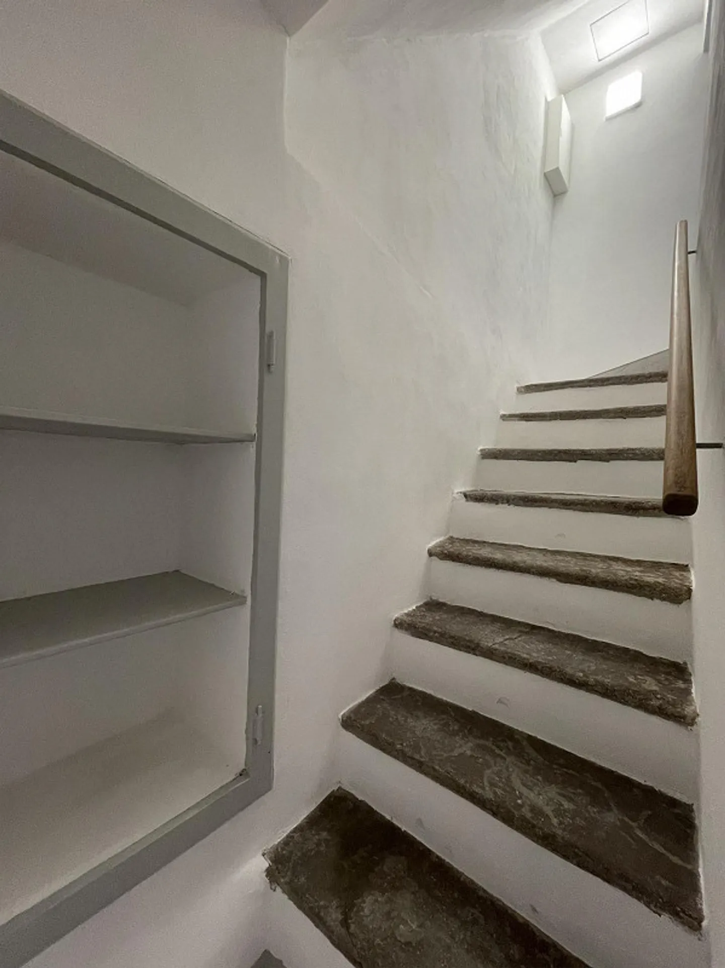 WUNDERSCHÖNES KERNHAUS 3.5 VOLLSTÄNDIG RENOVIERT - Foto 12 von 13