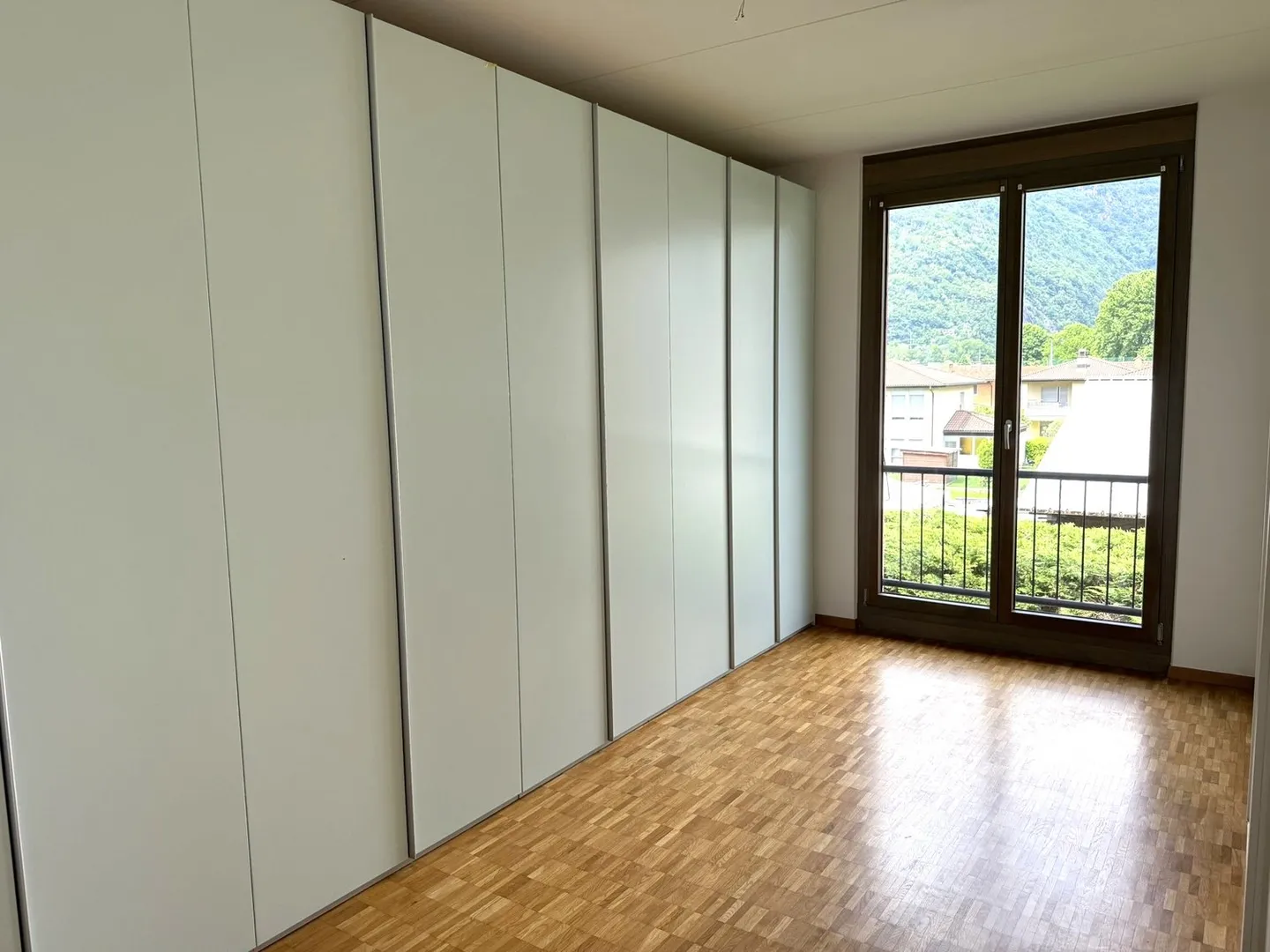 Bella casa con 7 stanze, veranda e terrazza con vista - Foto 16 di 18