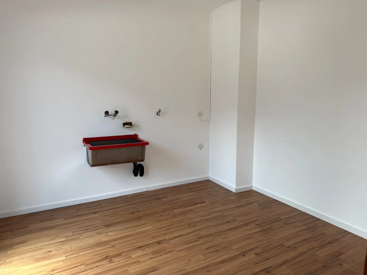 Bella casa con 7 stanze, veranda e terrazza con vista - Foto 17 di 18