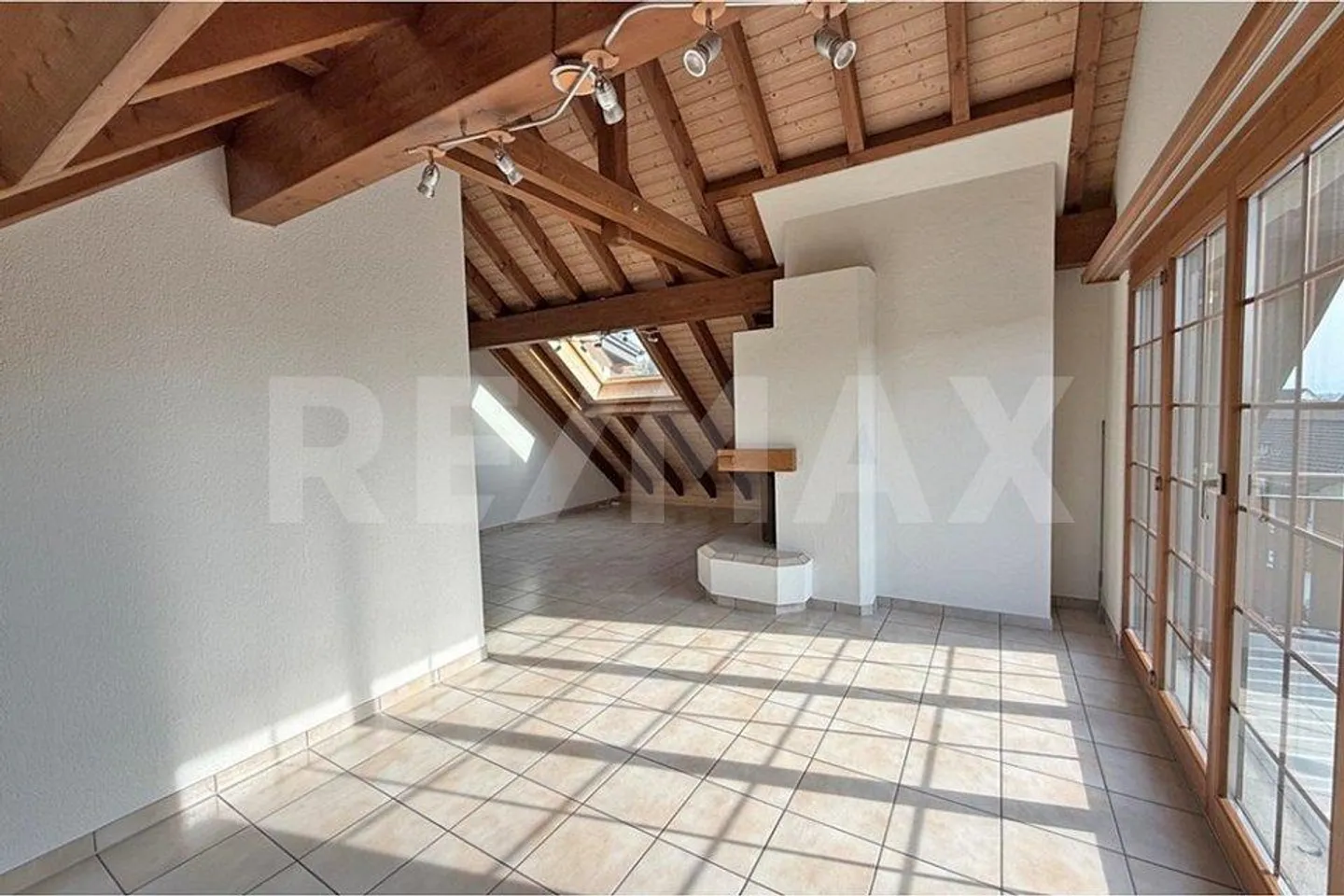 4.5-room attic apartment. This is very convenient. - Photo 6 of 11