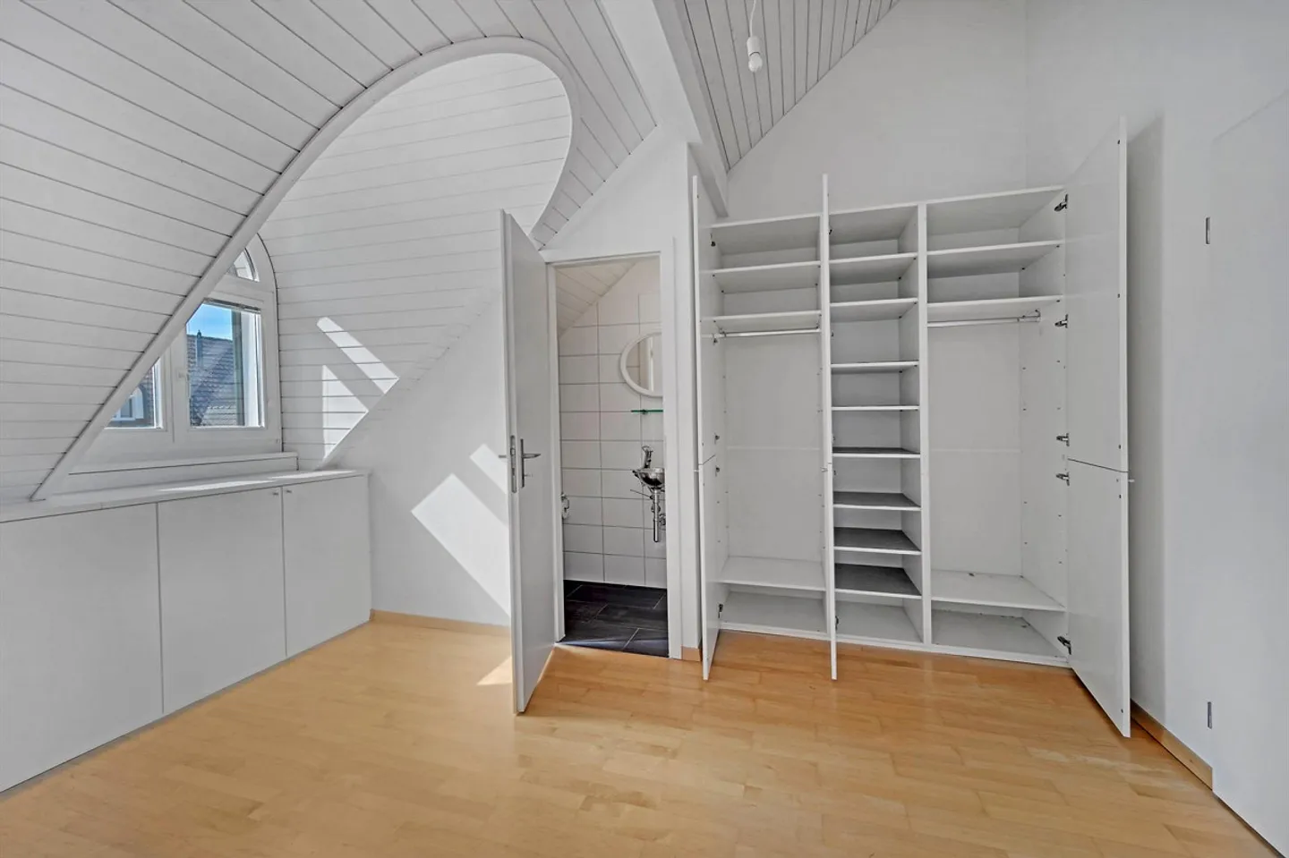 Appartamento mansardato vicino all'ospedale - Foto 5 di 8