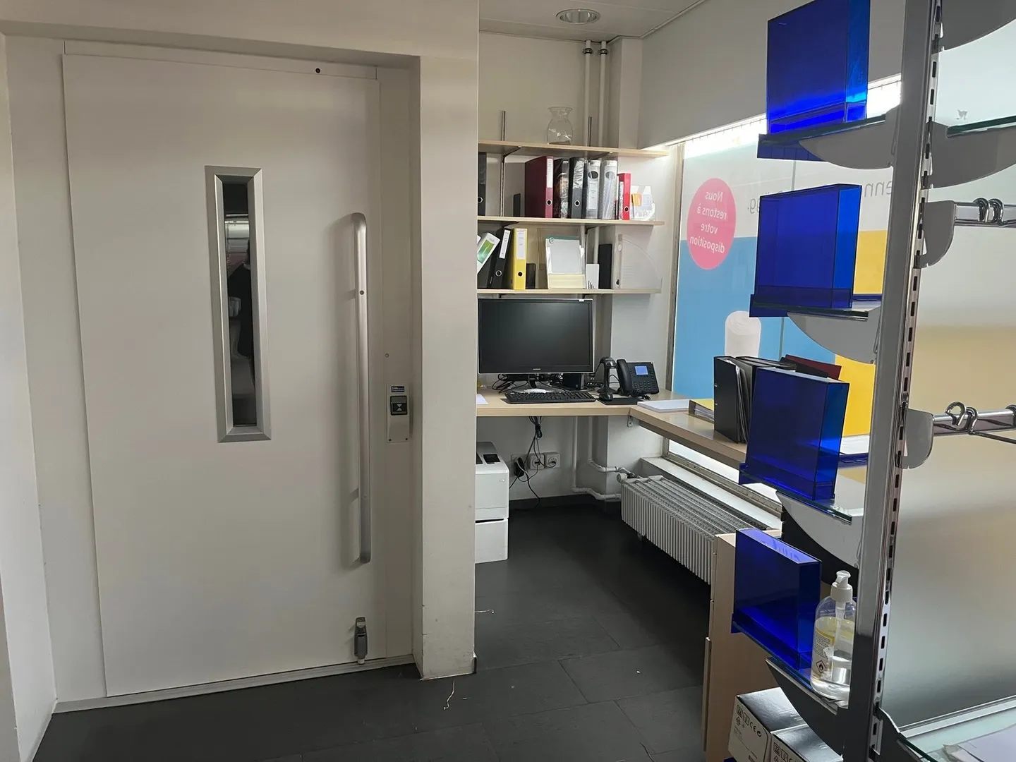 Apothekenräumlichkeiten-Verkaufsfläche und Büros, Brüggstrasse 2 Biel - Foto 9 von 10