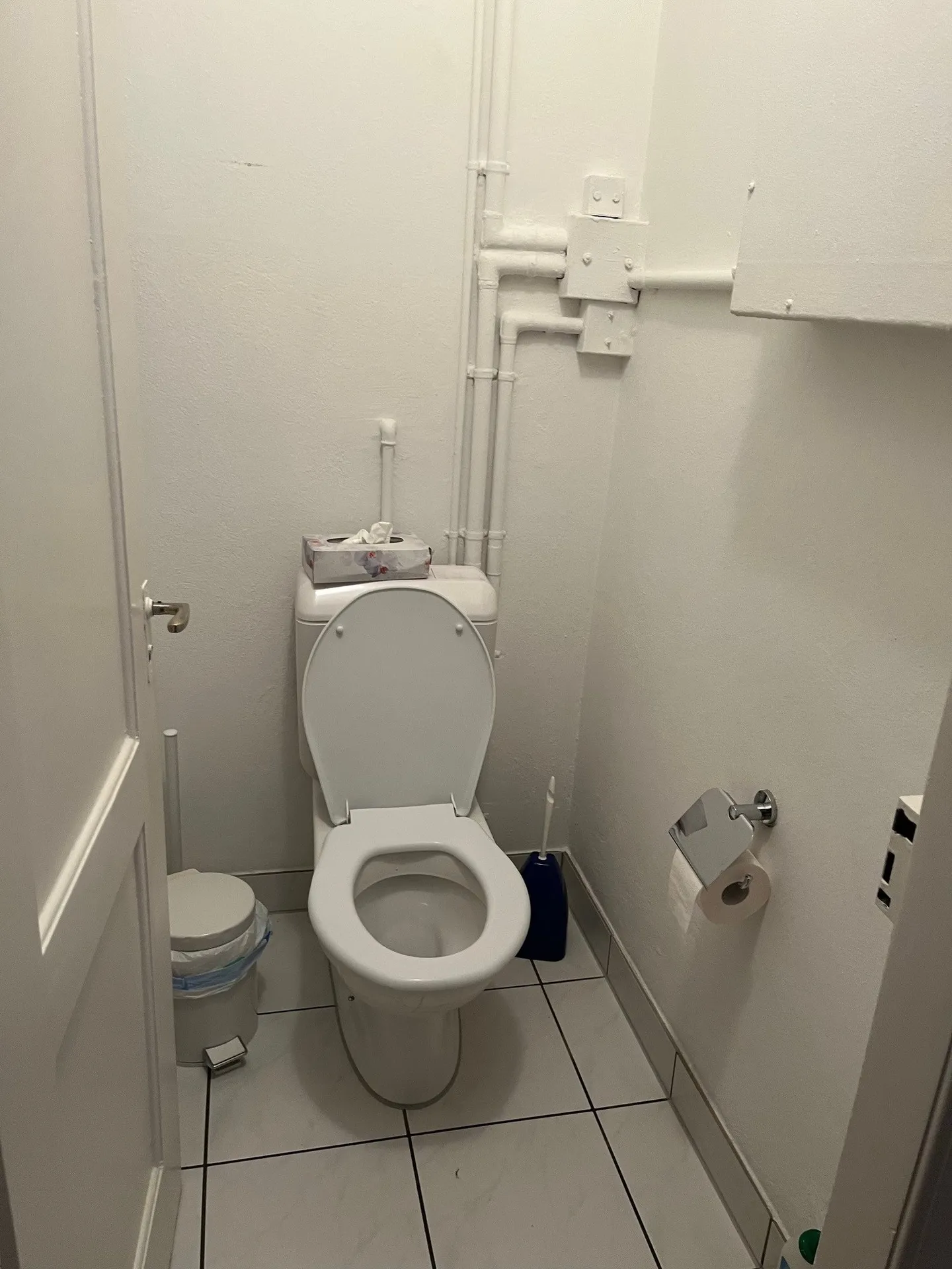 Apothekenräumlichkeiten-Verkaufsfläche und Büros, Brüggstrasse 2 Biel - Foto 10 von 10