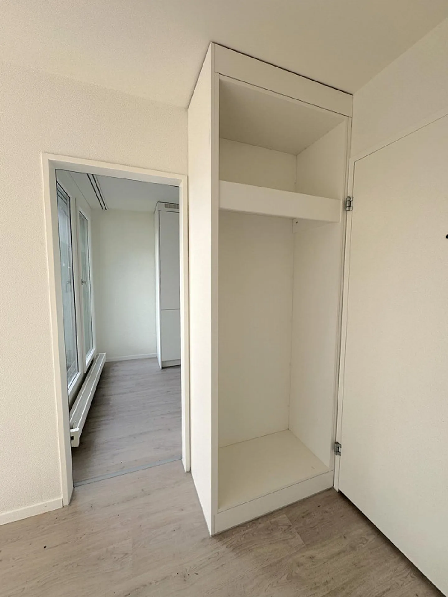 Studio mit grosser Dachterrasse - Foto 3 von 7