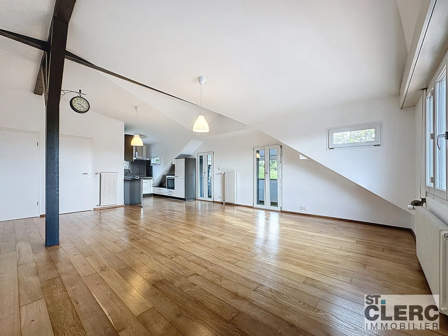 Apartment with 3 rooms near all amenities - Photo 2 of 9