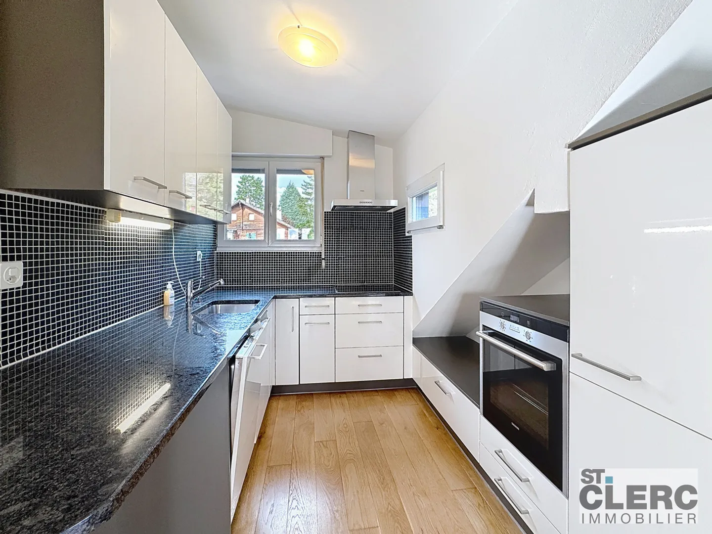 Apartment with 3 rooms near all amenities - Photo 3 of 9