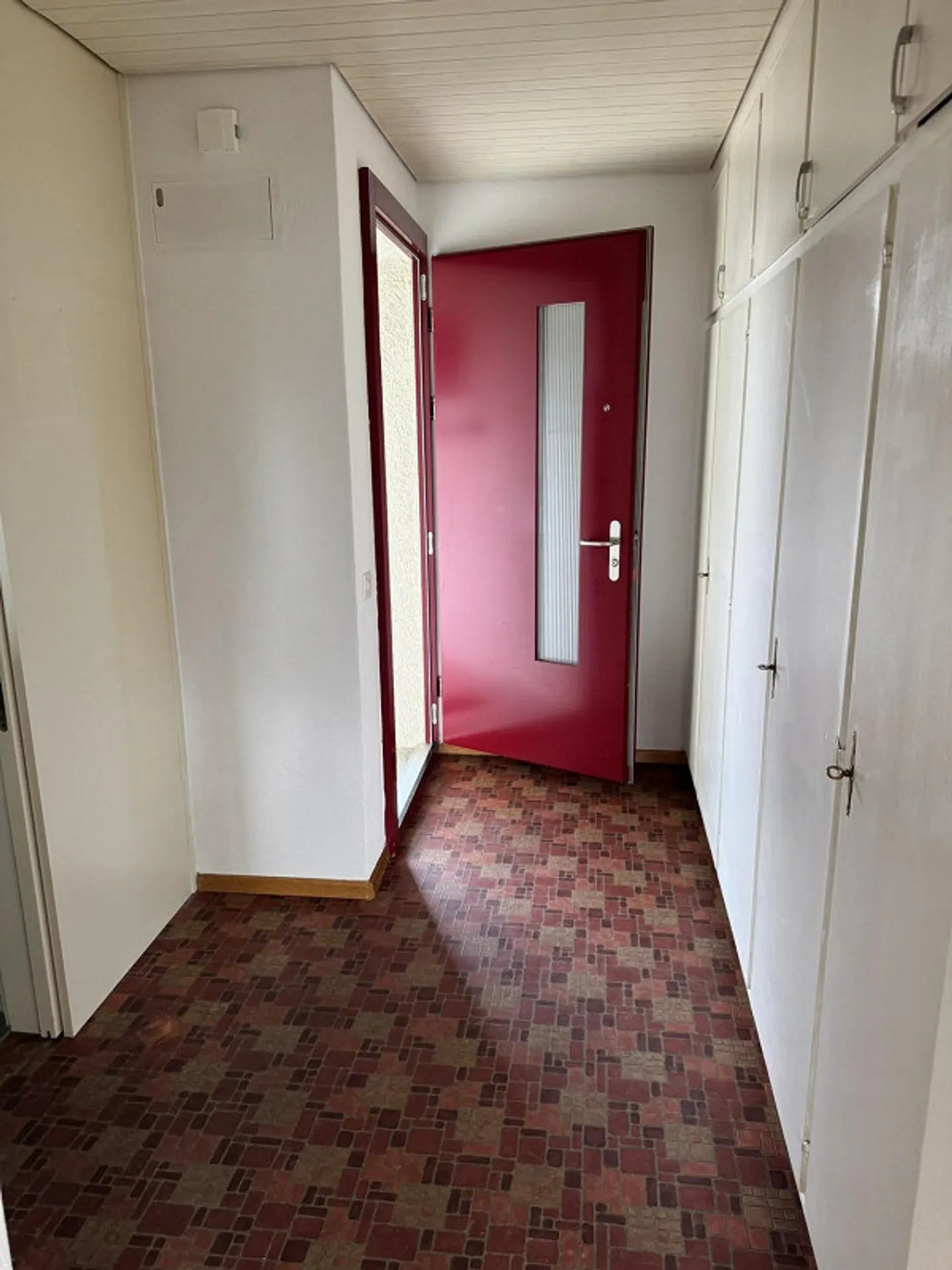 Appartement 4 pièces dans la verdure - Photo 2 sur 12