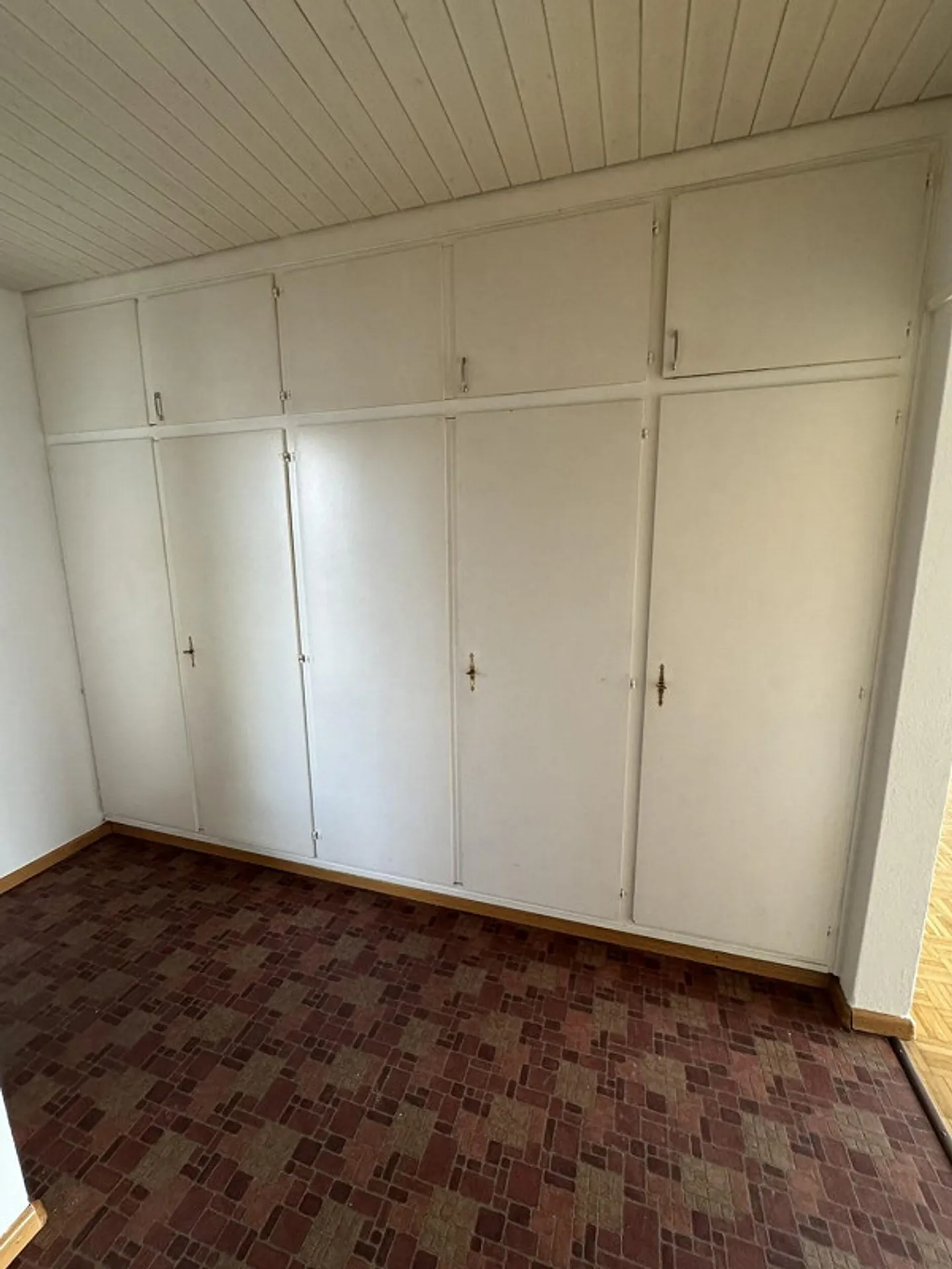 Appartement 4 pièces dans la verdure - Photo 3 sur 12