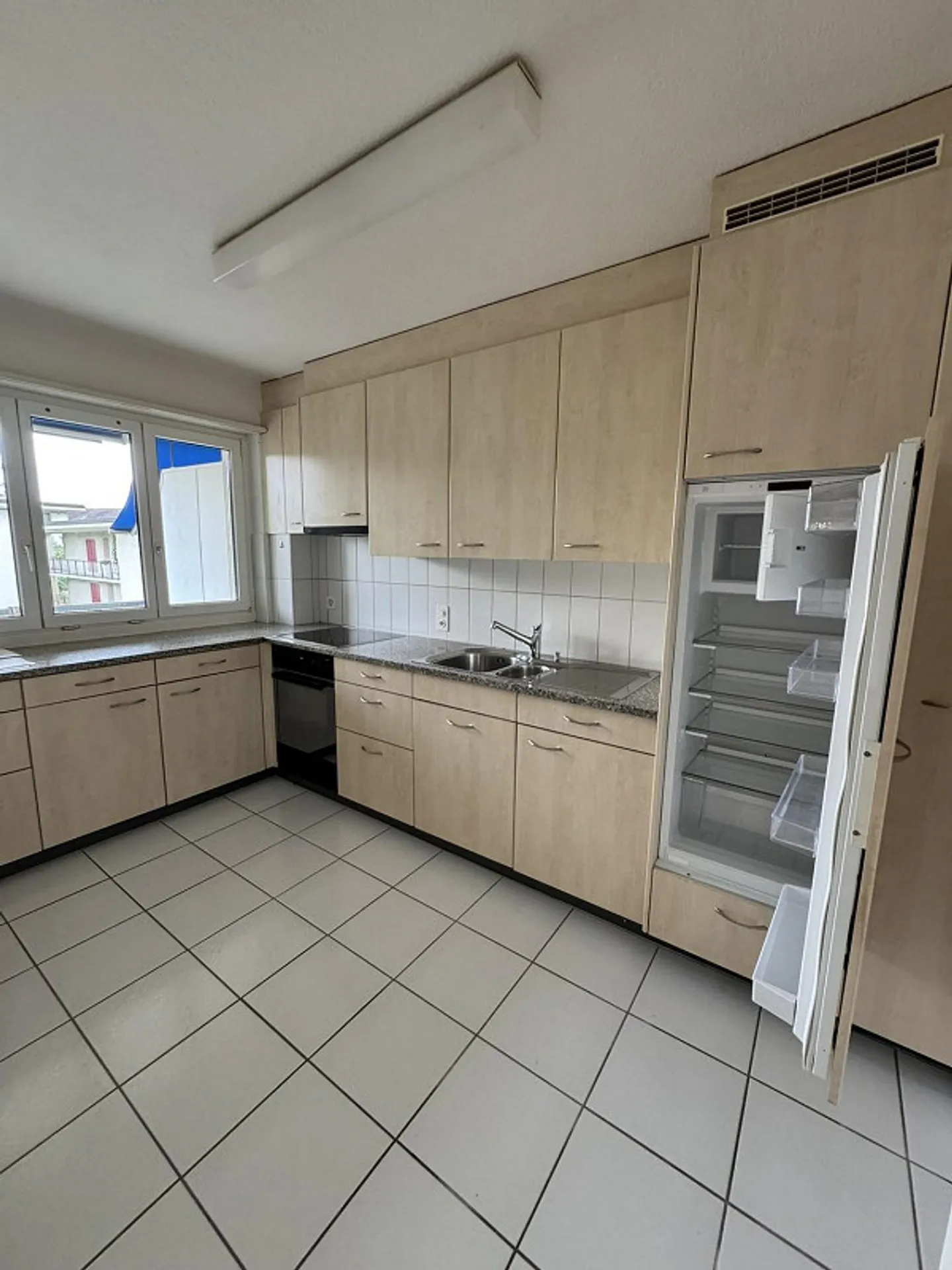 Appartement 4 pièces dans la verdure - Photo 4 sur 12
