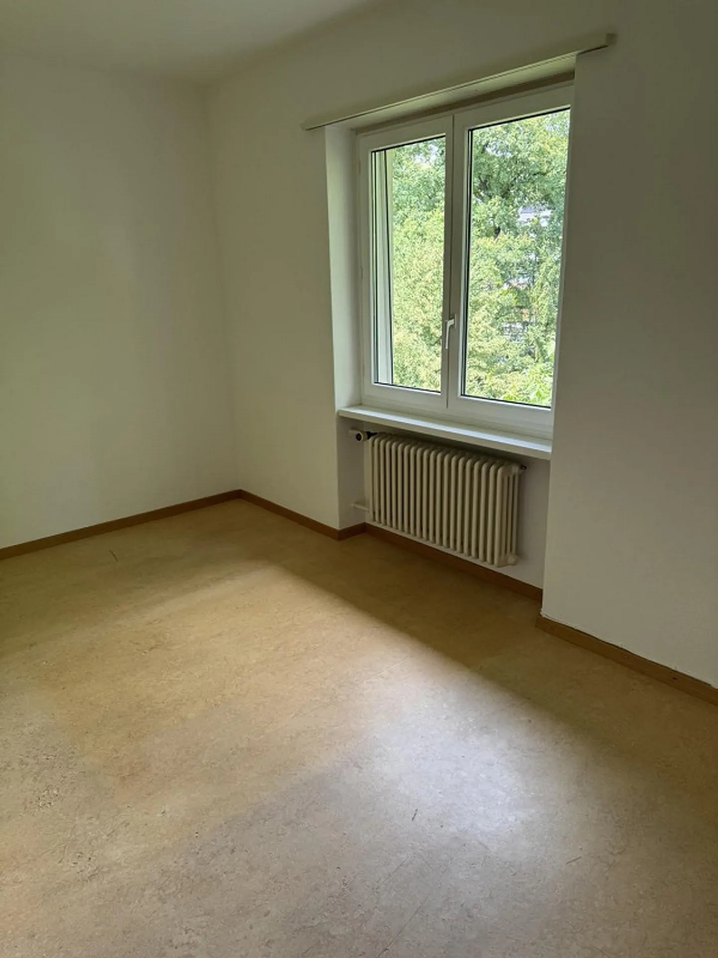 Appartement 4 pièces dans la verdure - Photo 10 sur 12