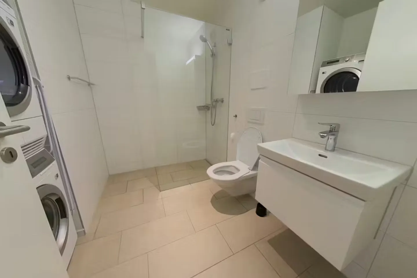 Charming Chalet Retreat - Photo 5 of 10