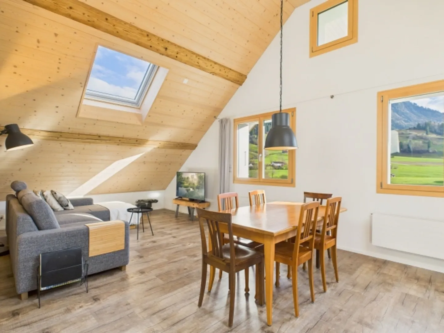 Spacious 4.5-room apartment in Schüpfheim – Living in nature with the best connections - Photo 1 of 13