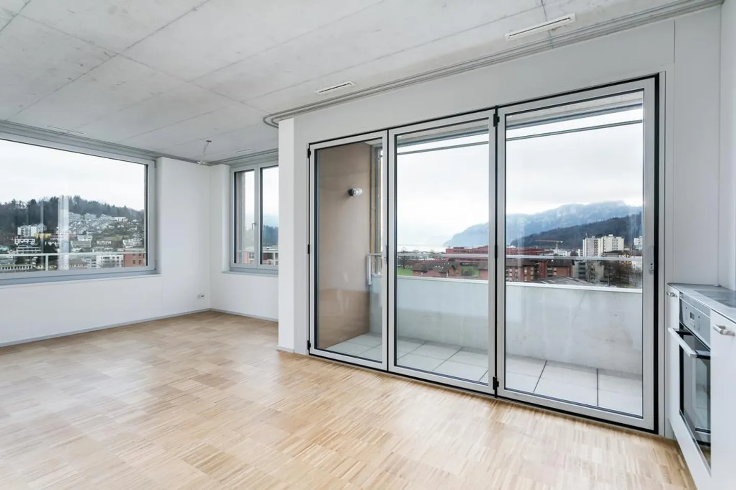 Vie moderne en hauteur dans un emplacement privilégié - Photo 3 sur 9