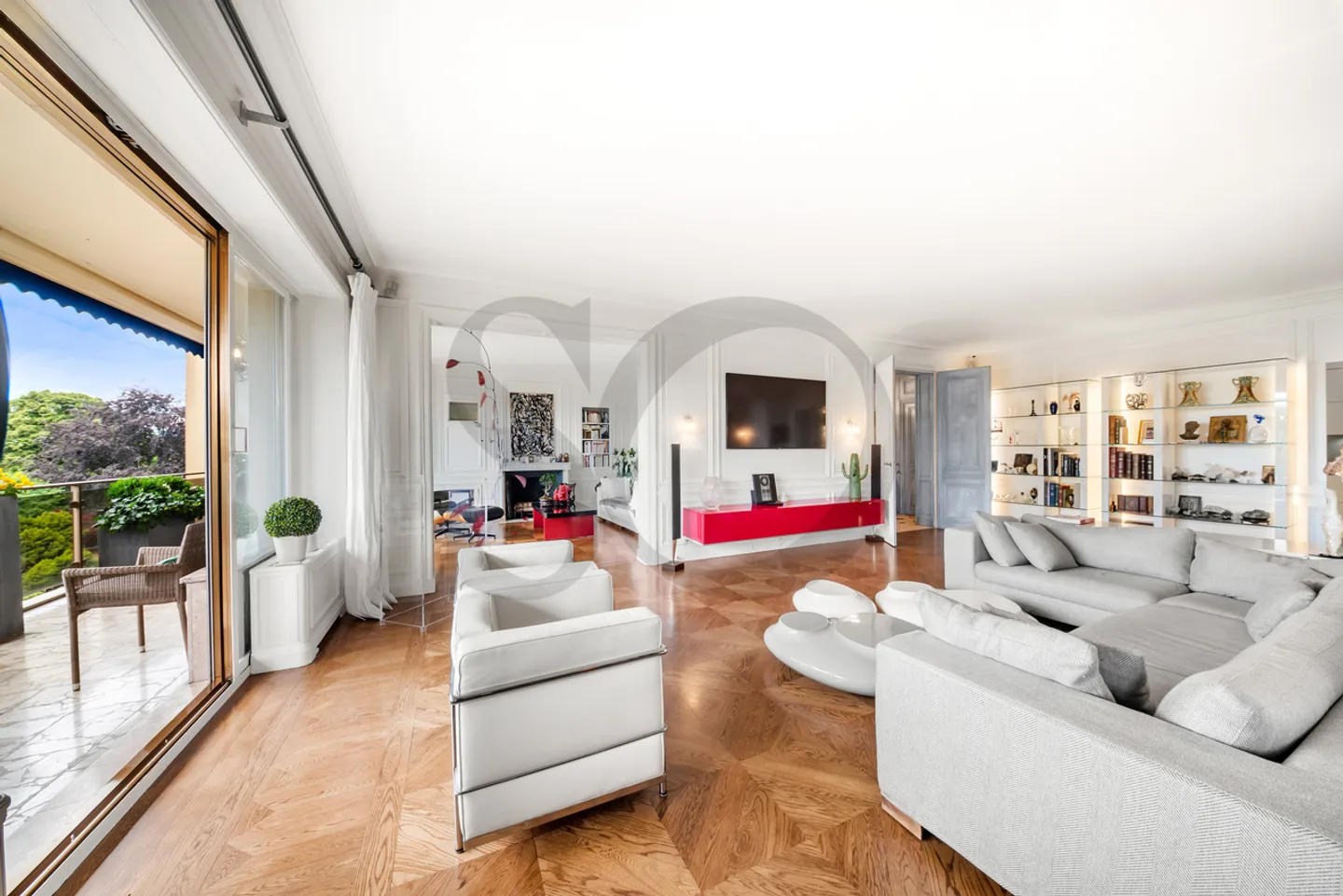 Luxuswohnung mit Seeblick und privatem Pool - Foto 2 von 9