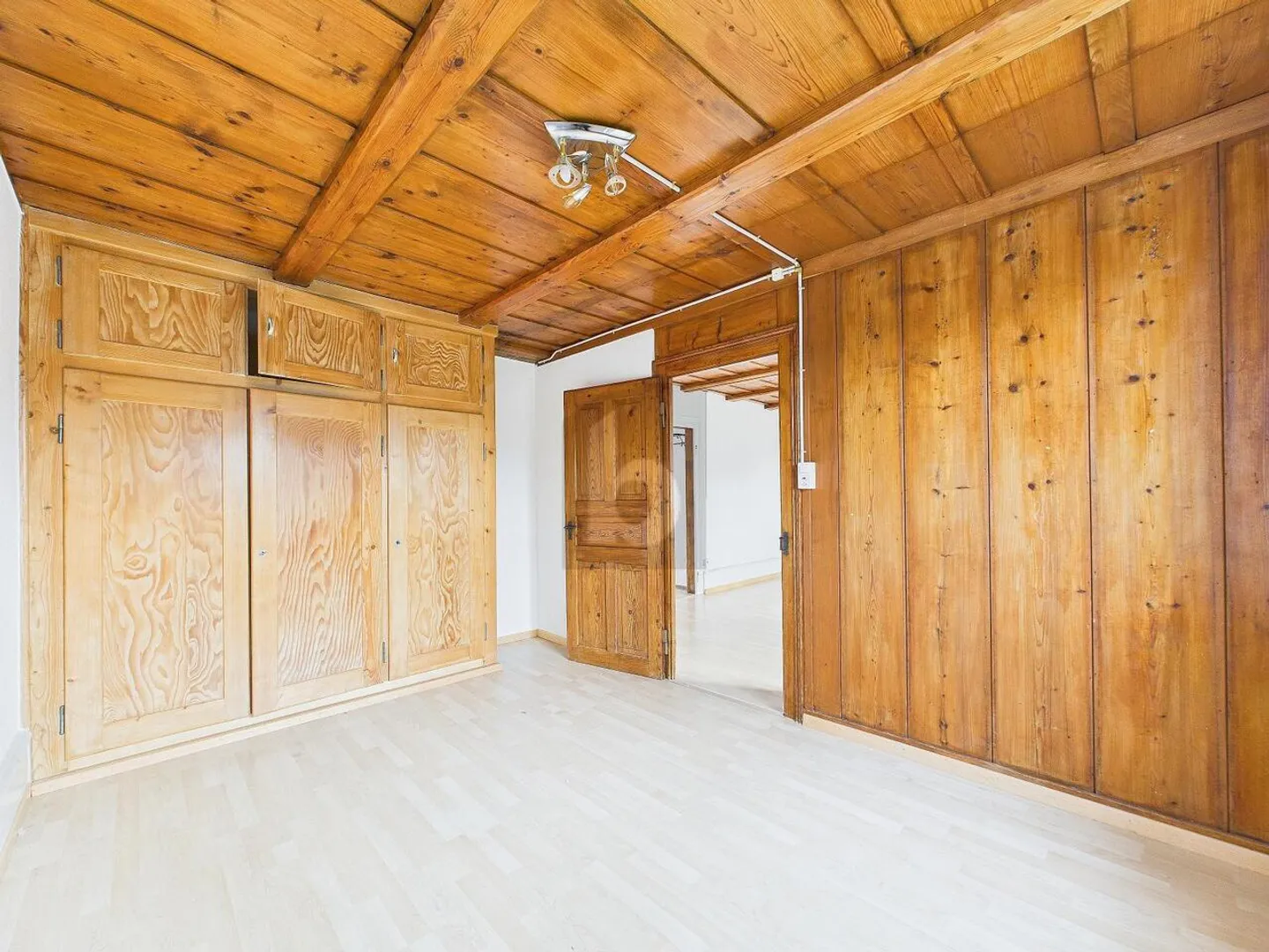 TRANQUILLO E ACCOGLIENTE, CON GIARDINO E AREA SEDUTA - Foto 5 di 6