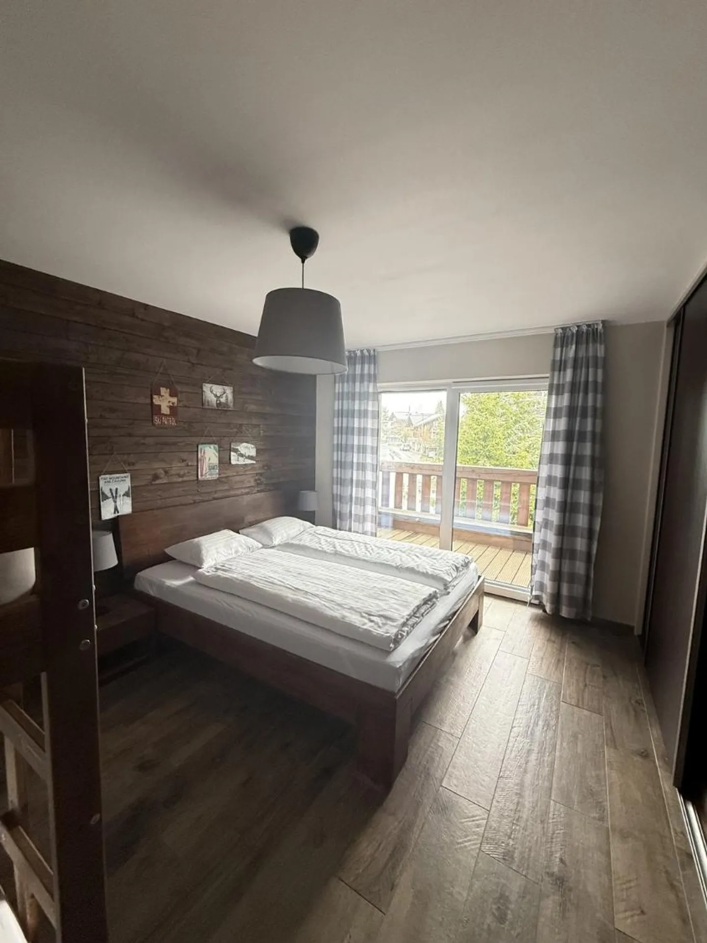 Magnificent 2.5 rooms for rent at Lake Black - Photo 3 of 6