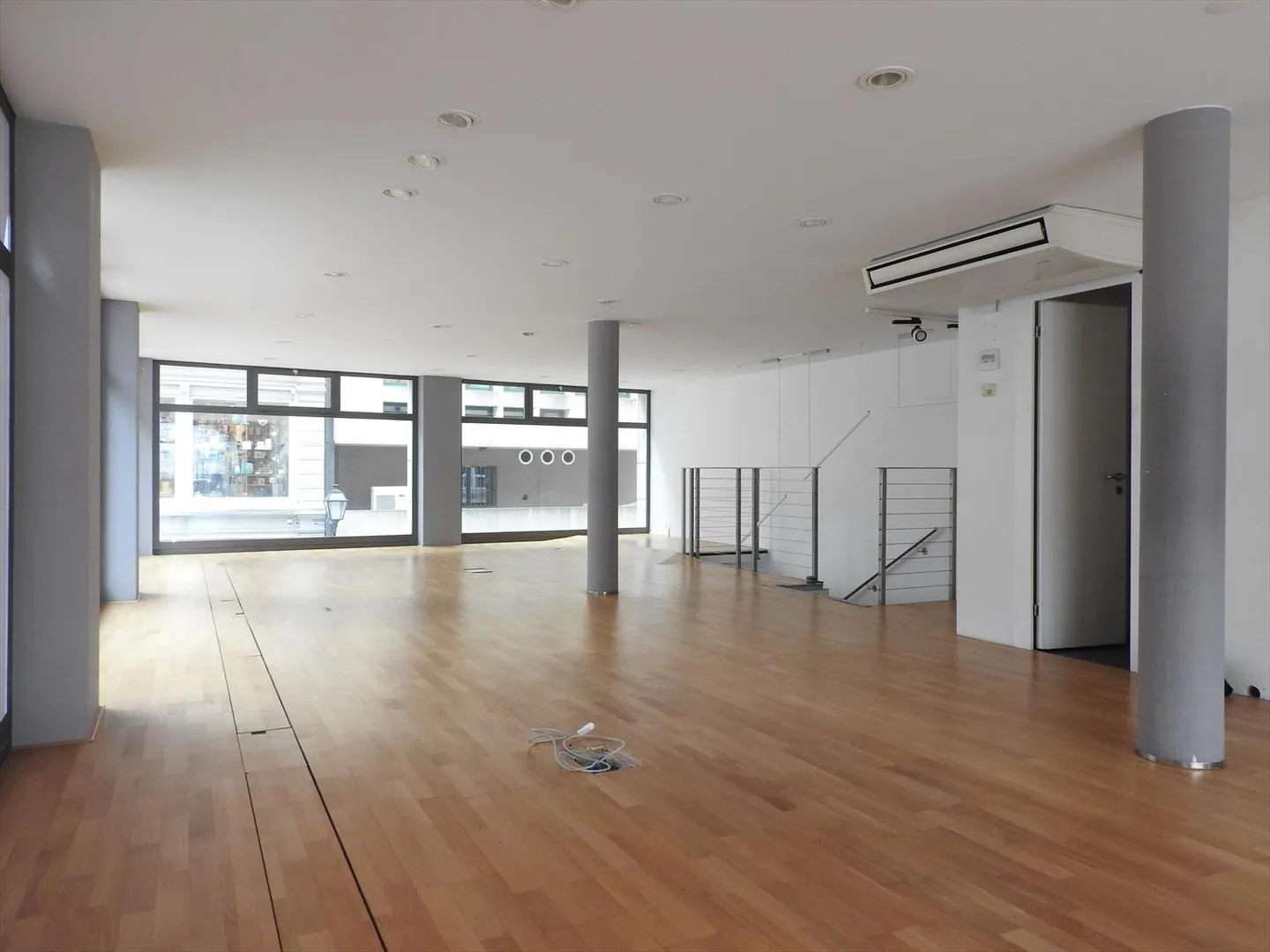 Commerce - Photo 5 of 13