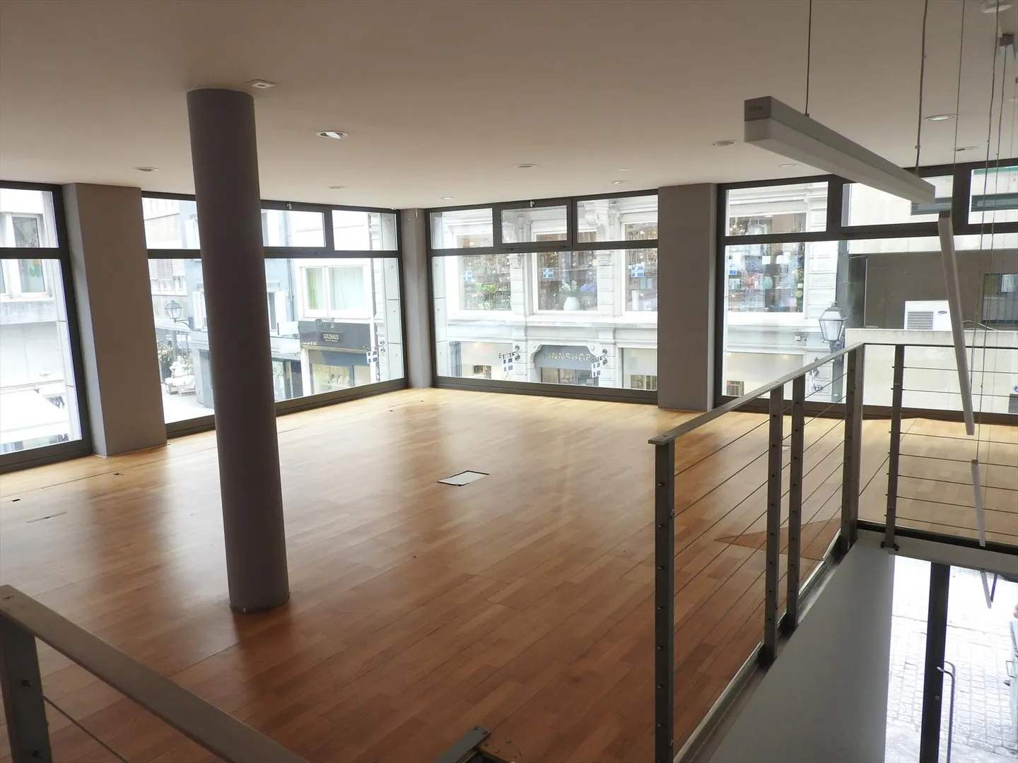 Commerce - Photo 7 of 13