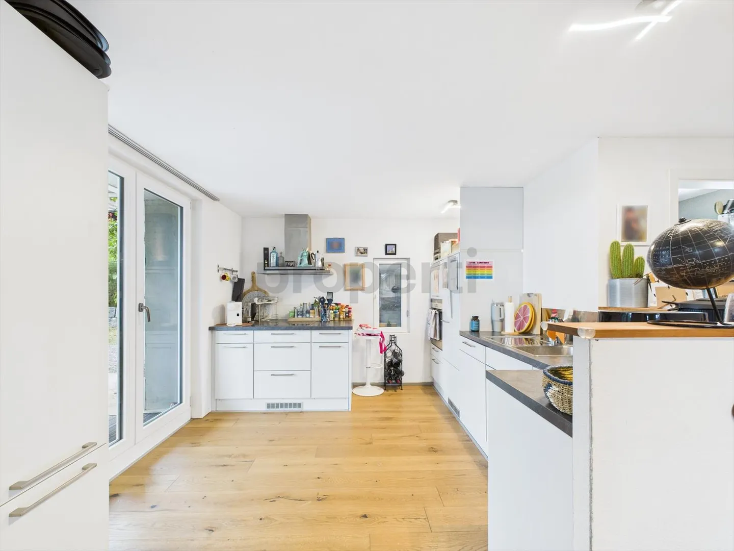 Charmante Wohnung in Truttikon mit 3.5 Zimmern und idyllischem Garten - Foto 2 von 9