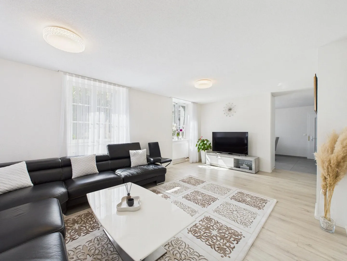 Large, renovated and central - Photo 1 of 10