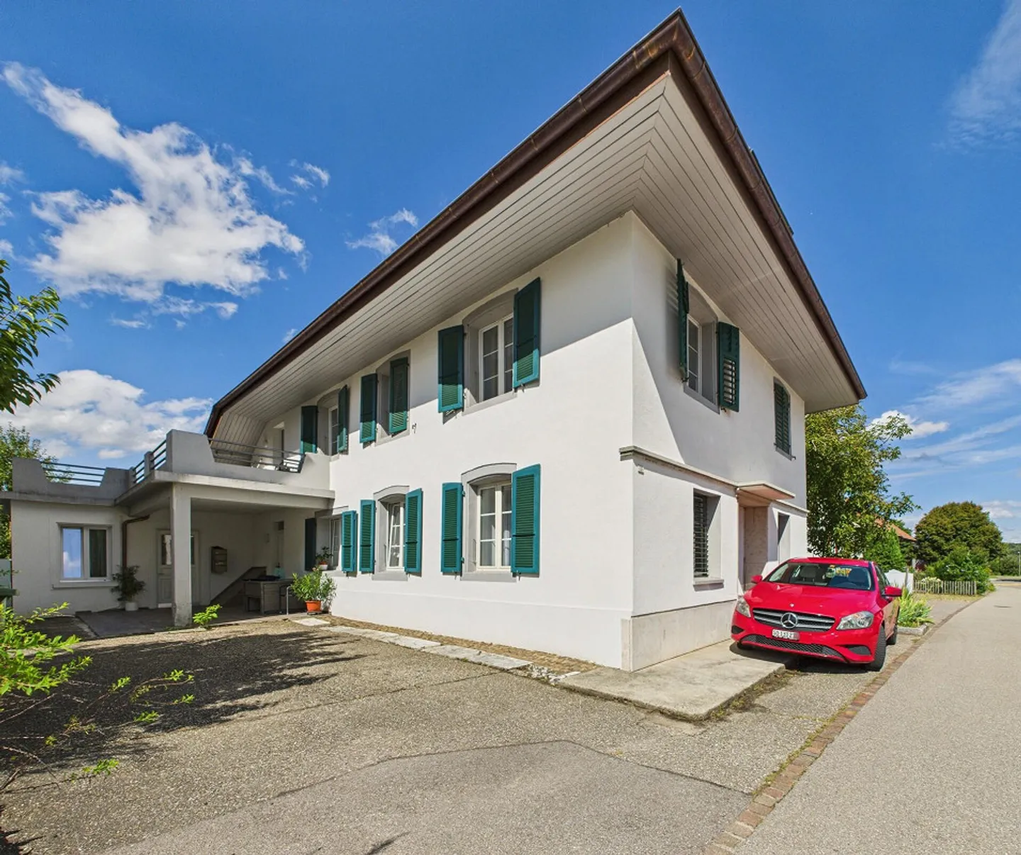 Large, renovated and central - Photo 2 of 10