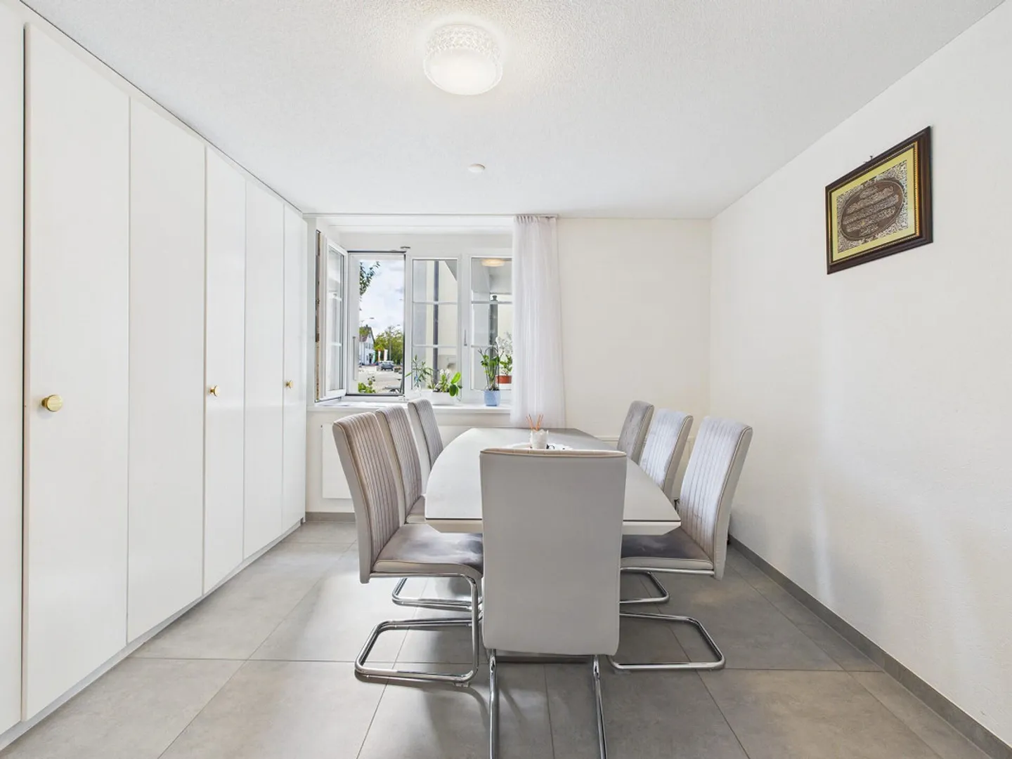 Large, renovated and central - Photo 4 of 10