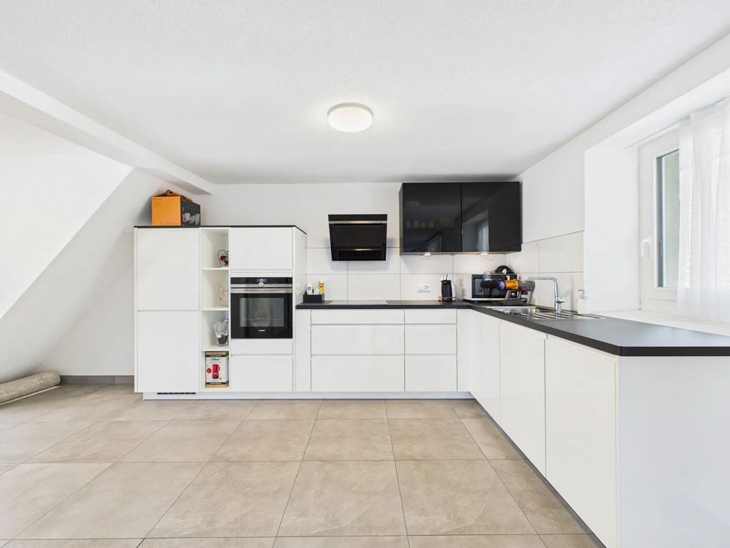 Large, renovated and central - Photo 7 of 10