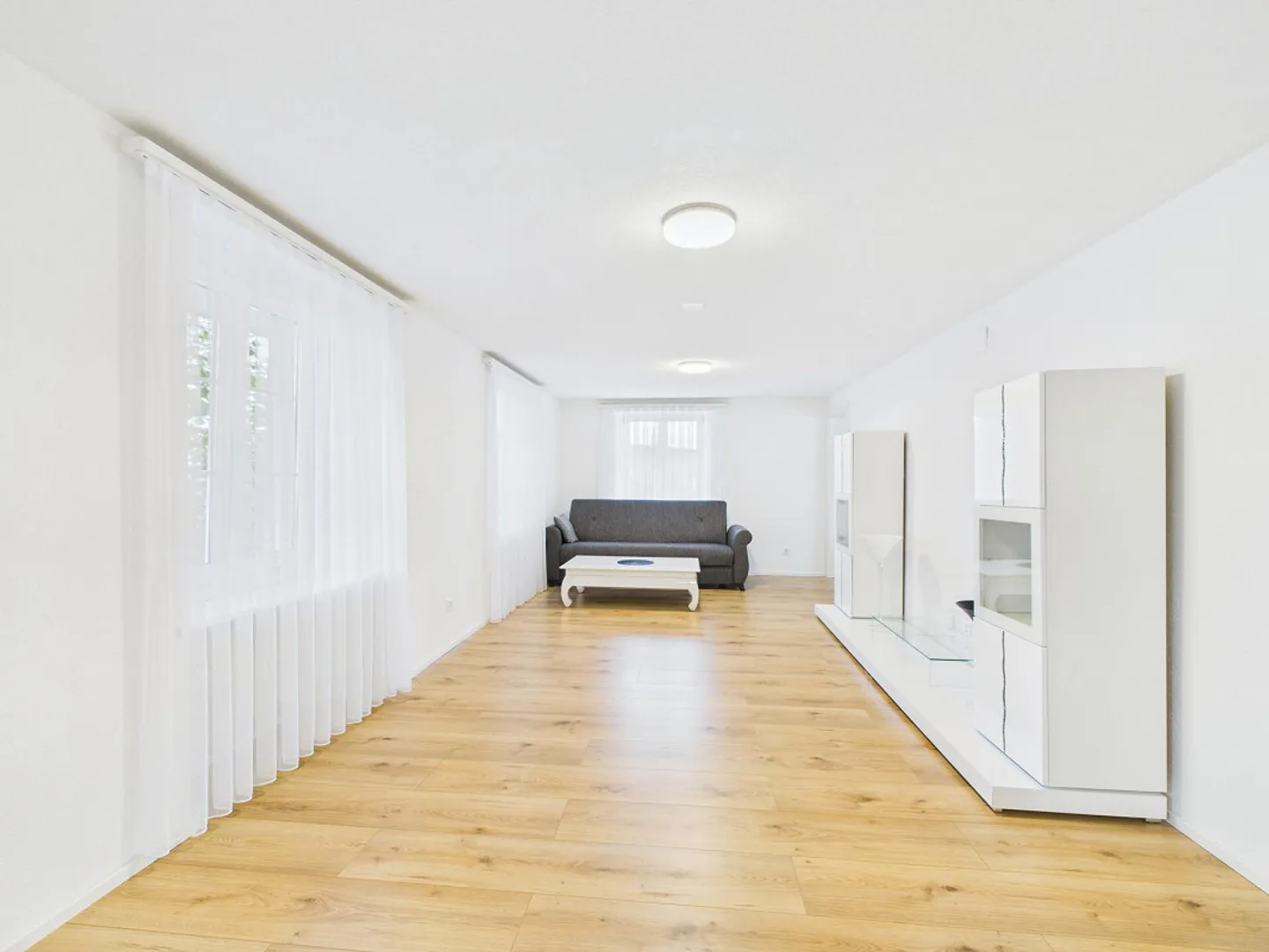 Large, renovated and central - Photo 8 of 10