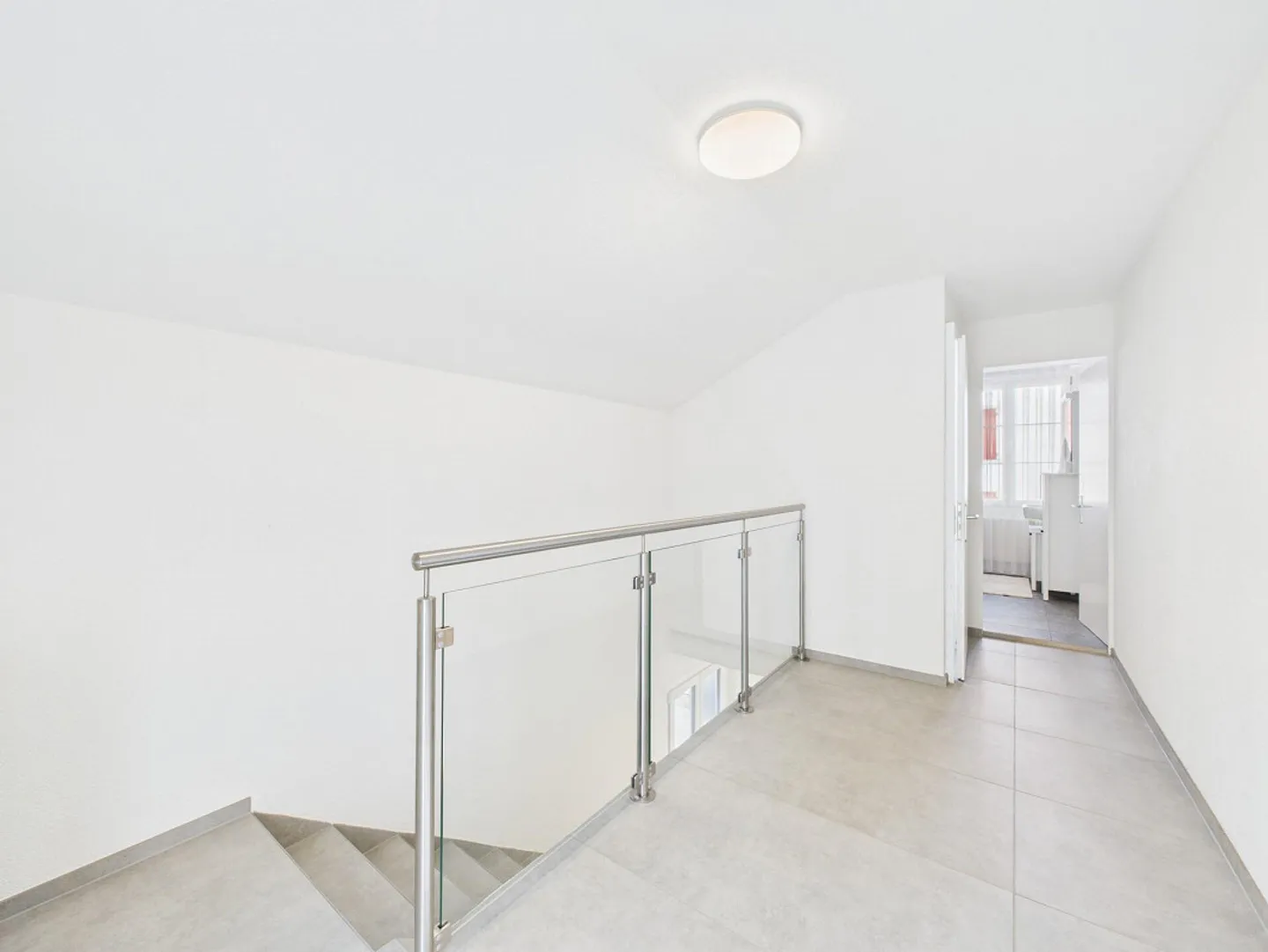 Large, renovated and central - Photo 10 of 10