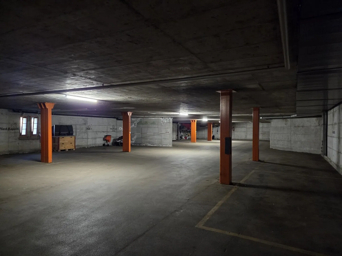Practical parking space in parking garage in Breiten-Mörel - Photo 2 of 5