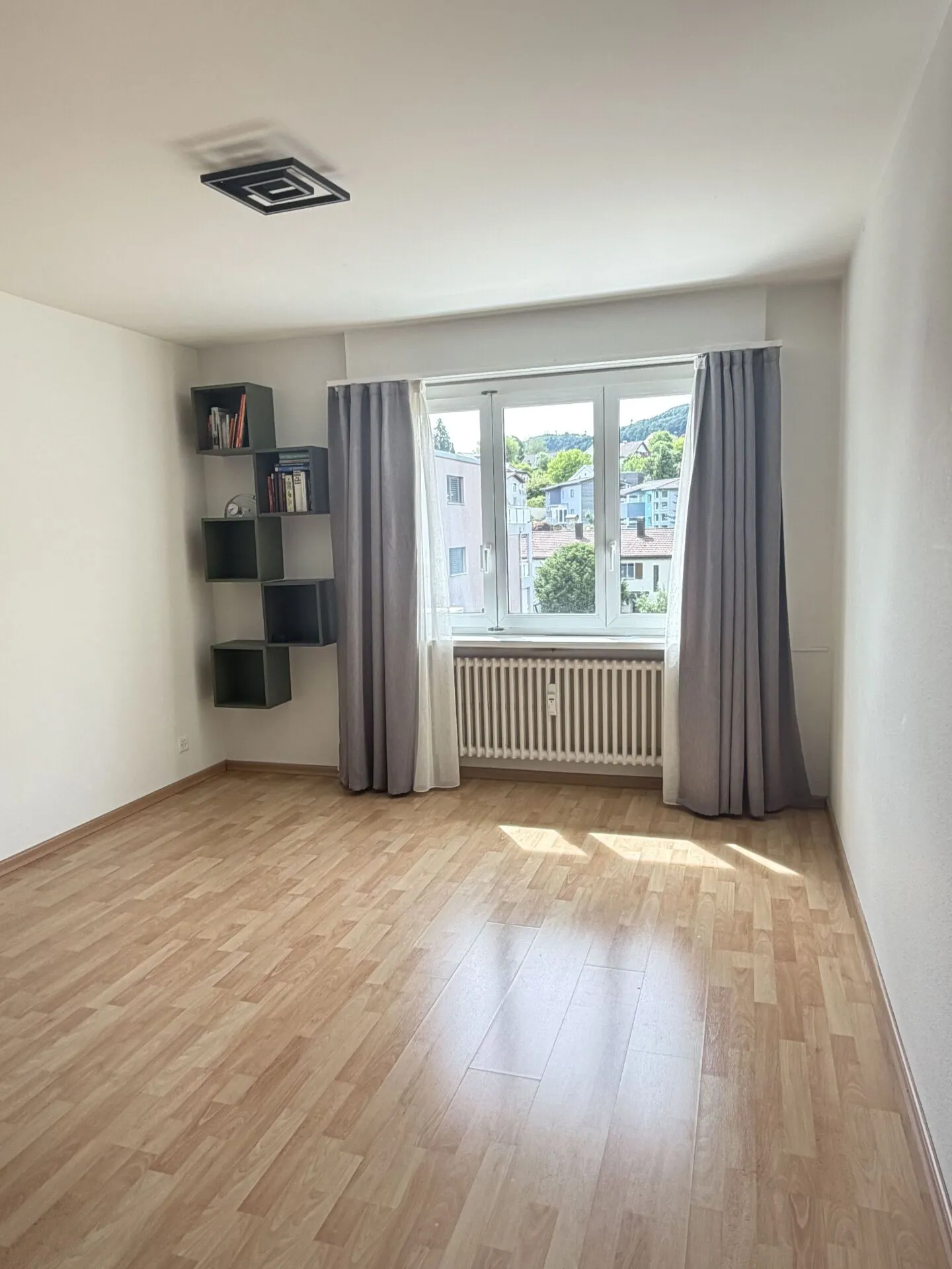3.5-room apartment with balcony and outdoor parking space - Photo 9 of 14