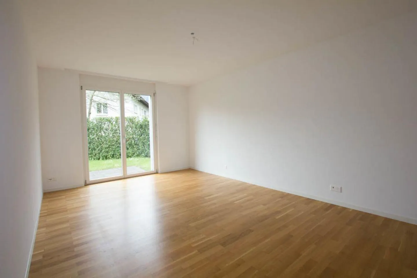 Spacious, modern and bright apartment - Photo 8 of 15