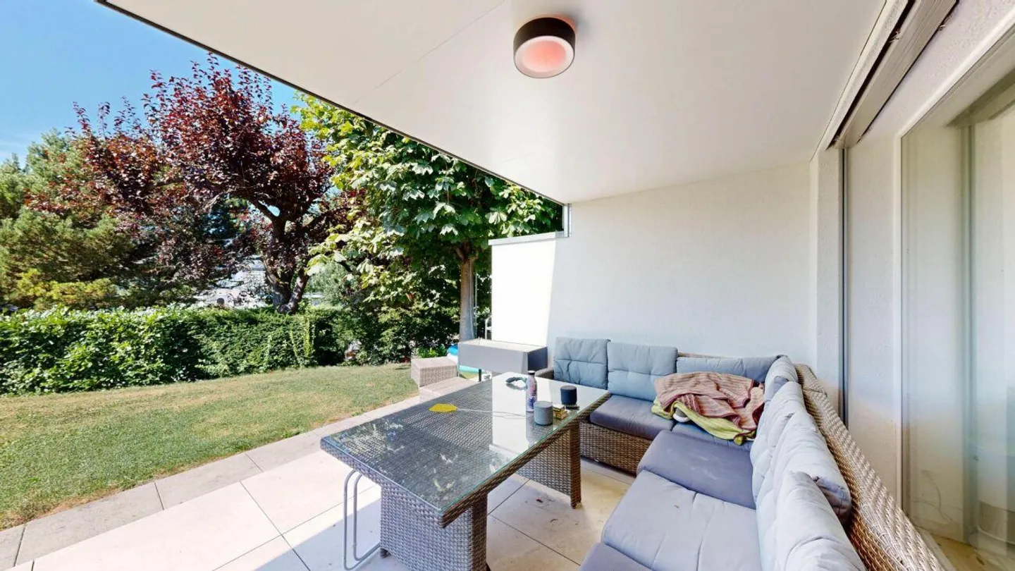 Maison individuelle moderne avec grand espace extérieur - Photo 4 sur 18