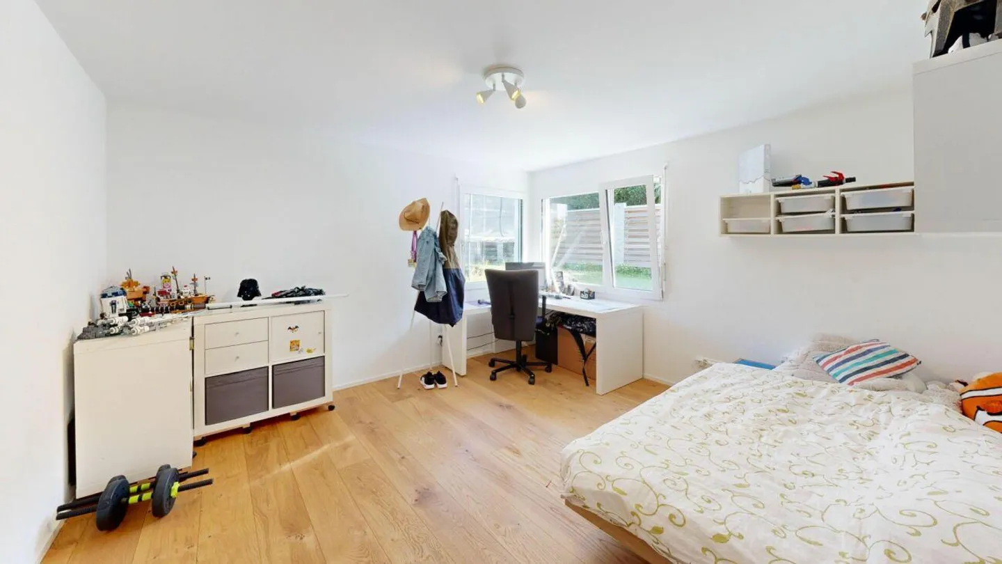 Maison individuelle moderne avec grand espace extérieur - Photo 10 sur 18