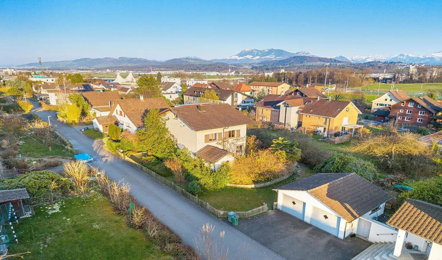 Building plot with great potential and stunning mountain panorama - Photo 2 of 6