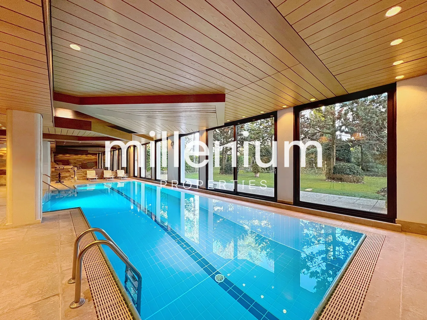 Appartamento eccezionale con 4 camere - Residenza con piscina e sauna - Foto 1 di 10