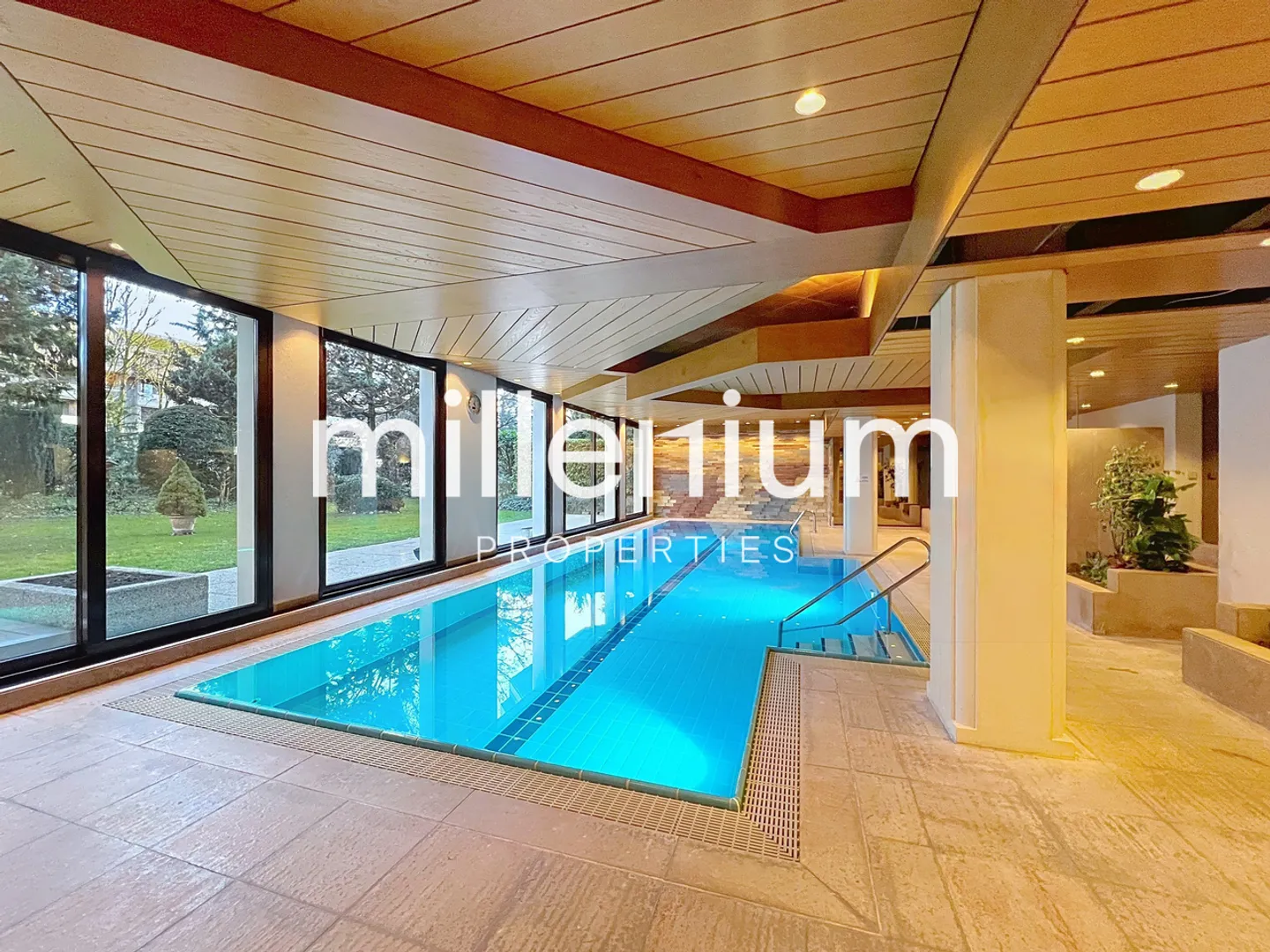 Appartamento eccezionale con 4 camere - Residenza con piscina e sauna - Foto 2 di 10