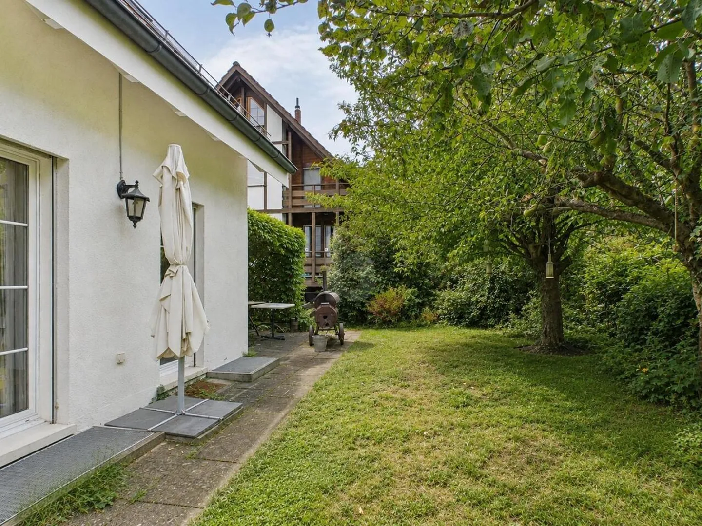 FREISTEHEND, GROSSZÜGIG MIT UMSCHWUNG - Photo 5 sur 6