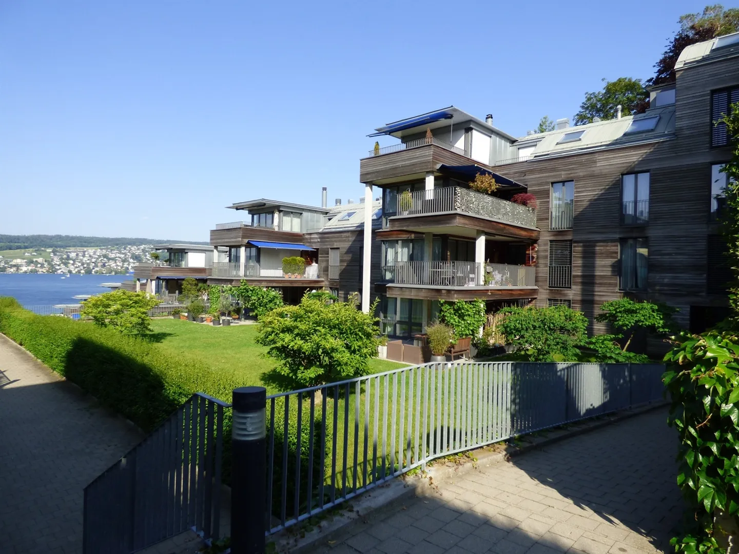 Appartement élégant au bord du lac de Zurich - Photo 1 sur 6