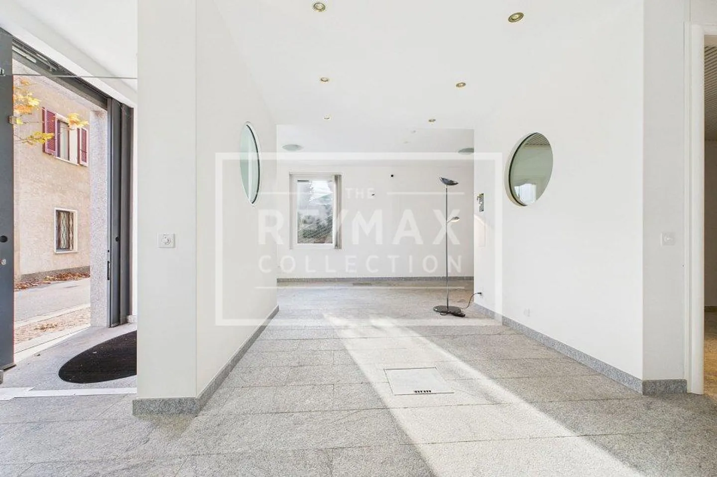 Ottima opportunità: ufficio 2,5 locali con spazi funzionali ad Agra... - Photo 3 sur 13