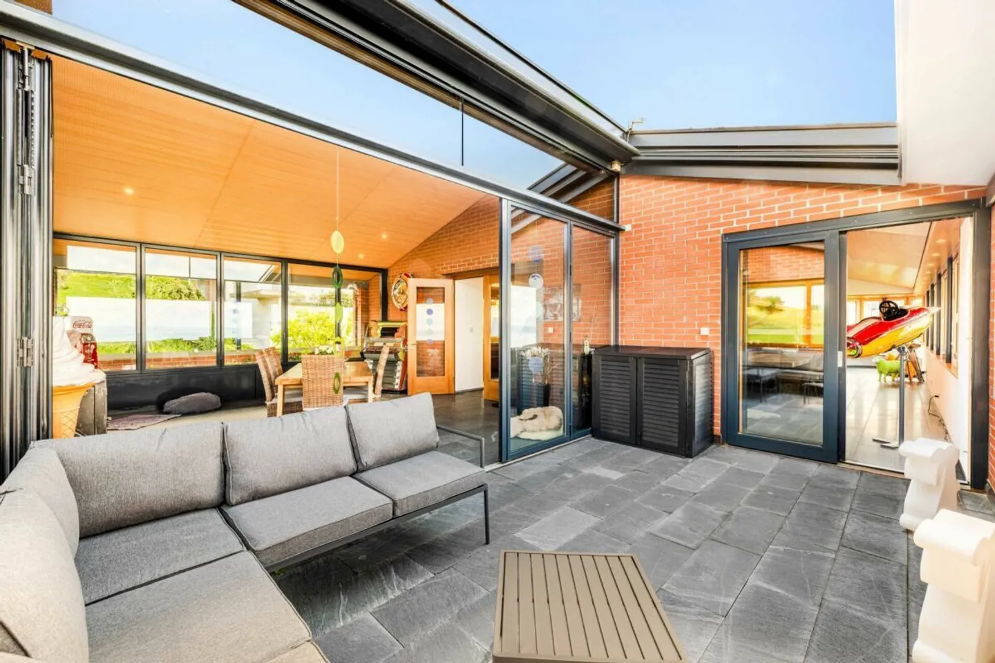 WHERE THE LAKE BECOMES A PANORAMA: EXCLUSIVE SINGLE-FAMILY HOUSE ON A SPACIOUS PLOT - Photo 11 of 19
