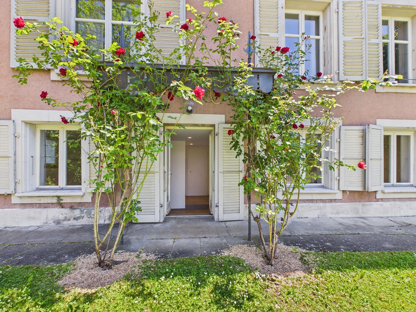 Appartamento 2.5 stanze appena ristrutturato con giardino idilliaco nel popolare Obstberg - Foto 3 di 22