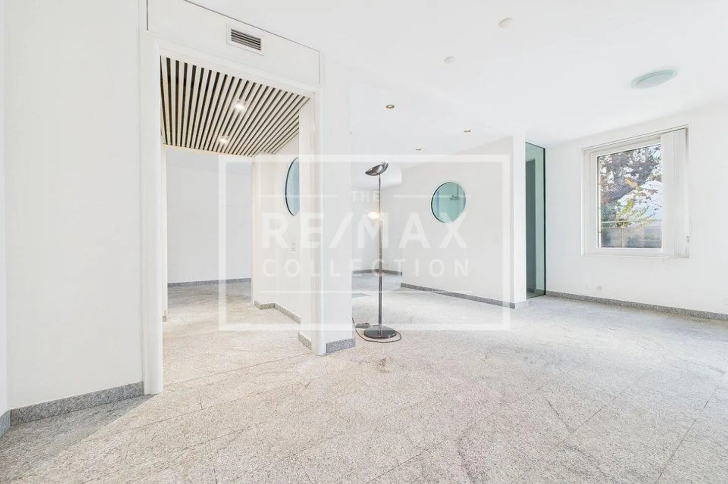 Ottima opportunità: ufficio 2,5 locali con spazi funzionali ad Agra... - Photo 9 sur 13