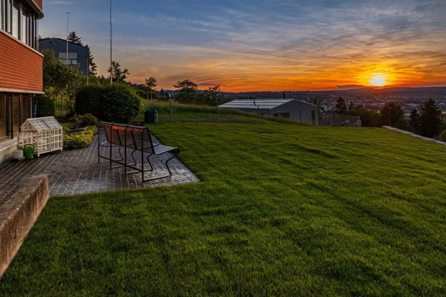 WHERE THE LAKE BECOMES A PANORAMA: EXCLUSIVE SINGLE-FAMILY HOUSE ON A SPACIOUS PLOT - Photo 15 of 19
