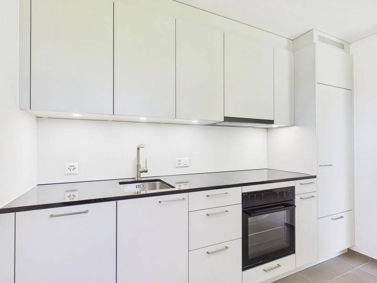 Appartamento 2.5 stanze appena ristrutturato con giardino idilliaco nel popolare Obstberg - Foto 8 di 22