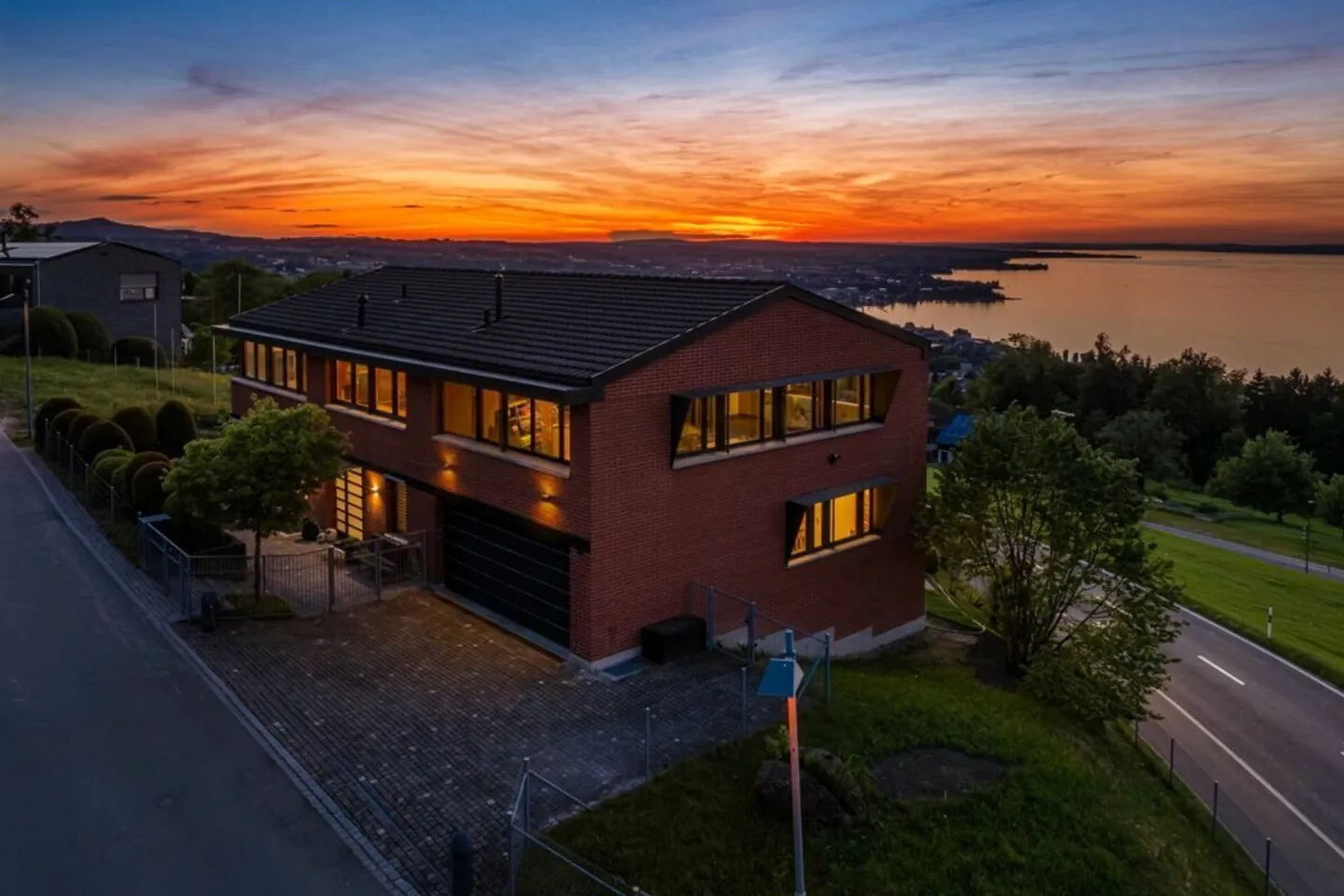 WHERE THE LAKE BECOMES A PANORAMA: EXCLUSIVE SINGLE-FAMILY HOUSE ON A SPACIOUS PLOT - Photo 19 of 19