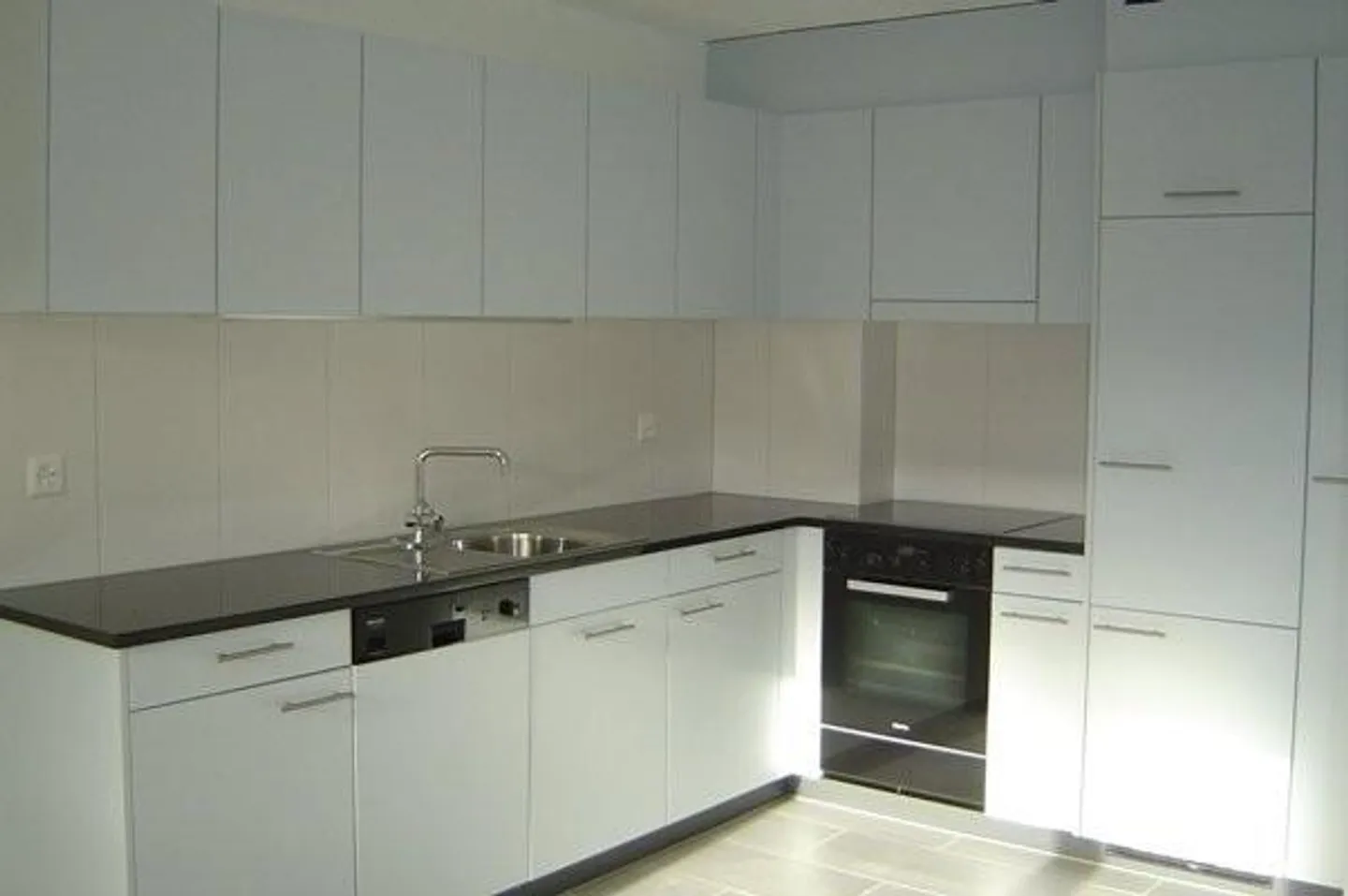 LOUER SANS CAUTION - Appartement moderne dans un emplacement idéal - Photo 2 sur 5