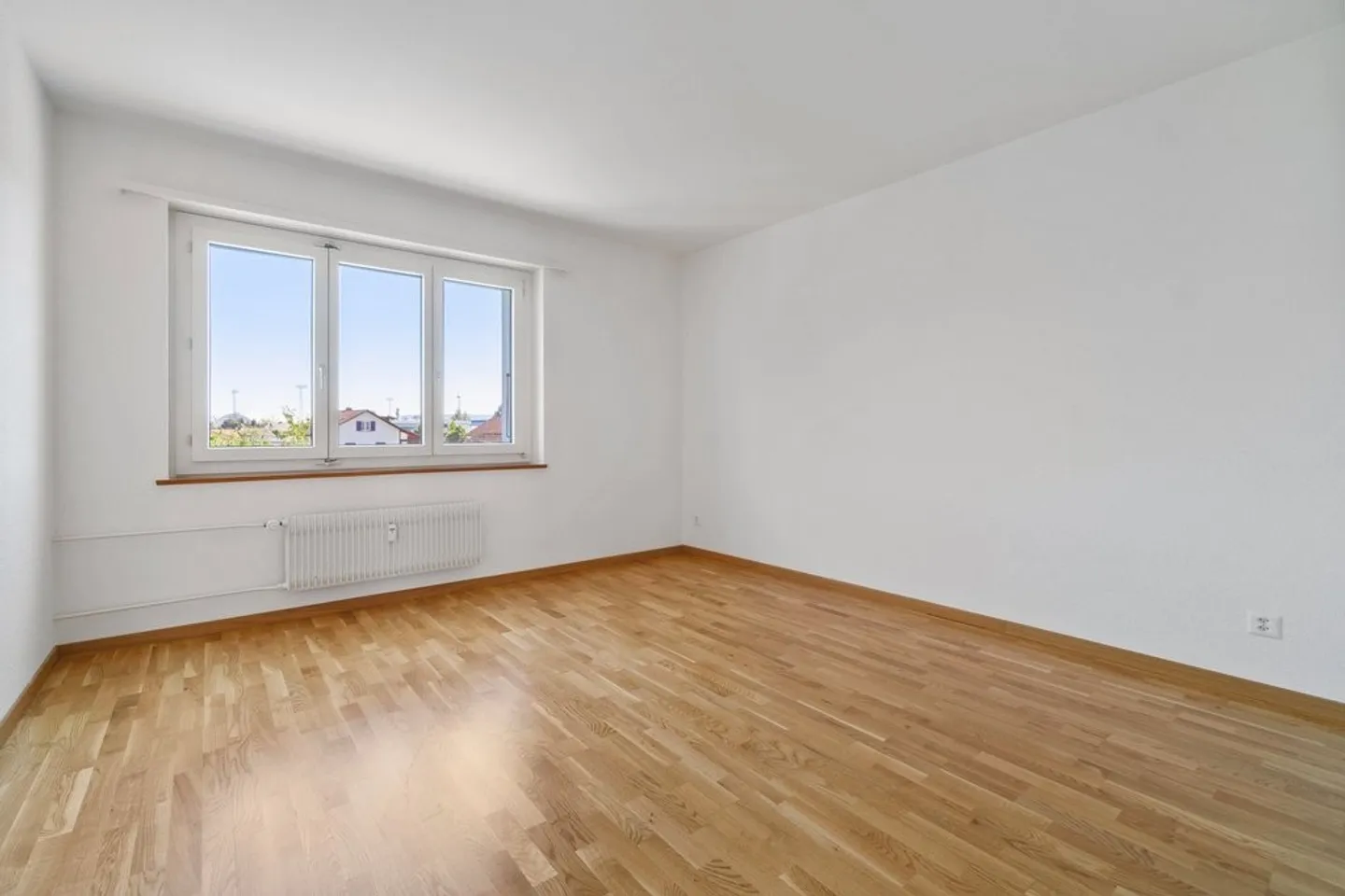 Appartamento moderno ristrutturato di 3,5 locali in posizione centrale a Grenchen - Foto 5 di 10