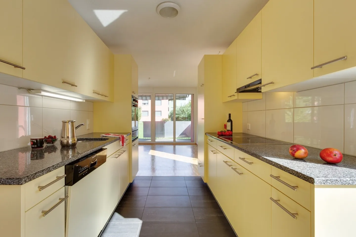 Goditi l'estate nel tuo nuovo appartamento al piano terra. - Foto 3 di 13