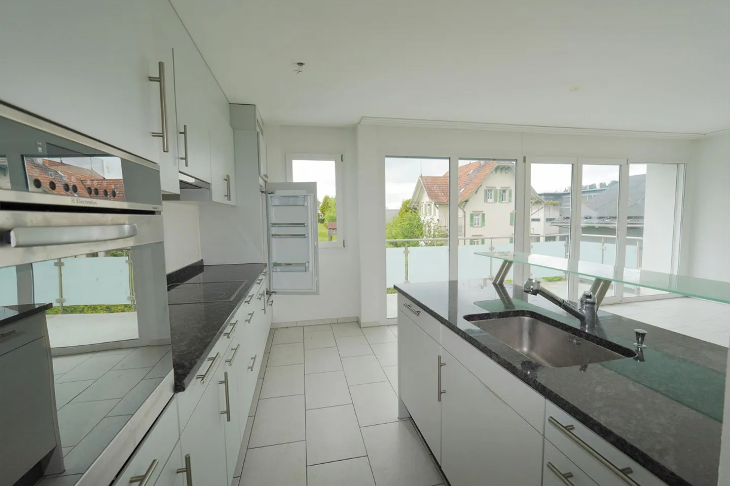 Modernes Apartment mit Aussicht - Foto 3 von 6